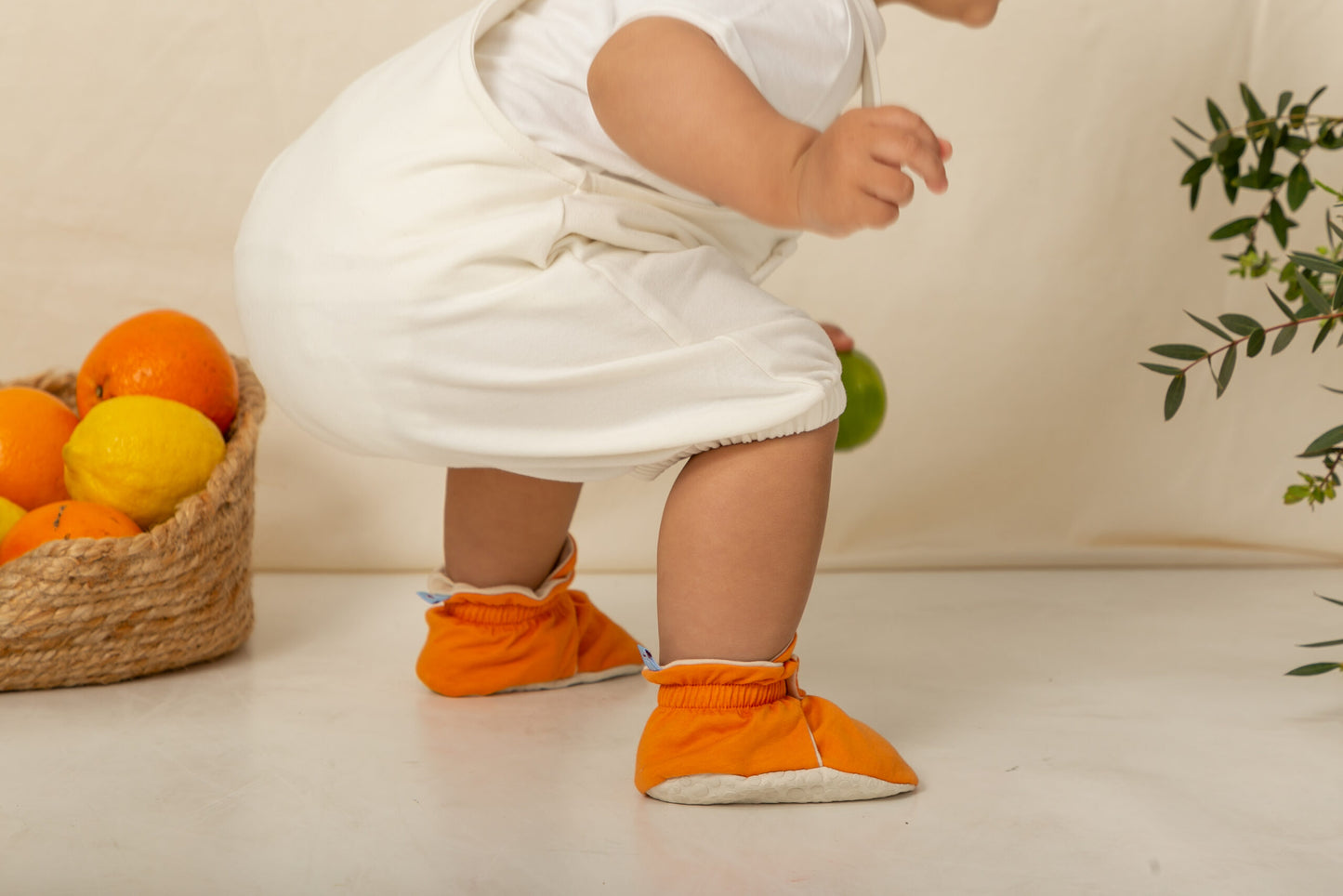 Zás Trás - Baby Booties (Orange Cake)