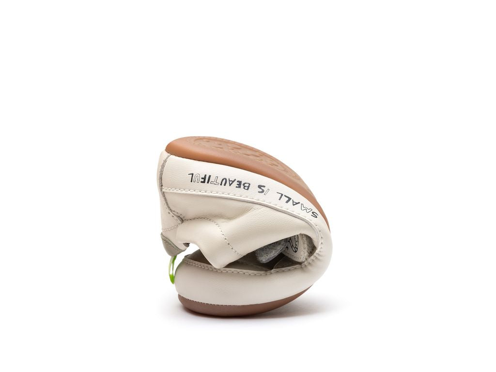 Tip Toey Joey - Bossy Worm (Tapioca, Slate Blue & Hay)