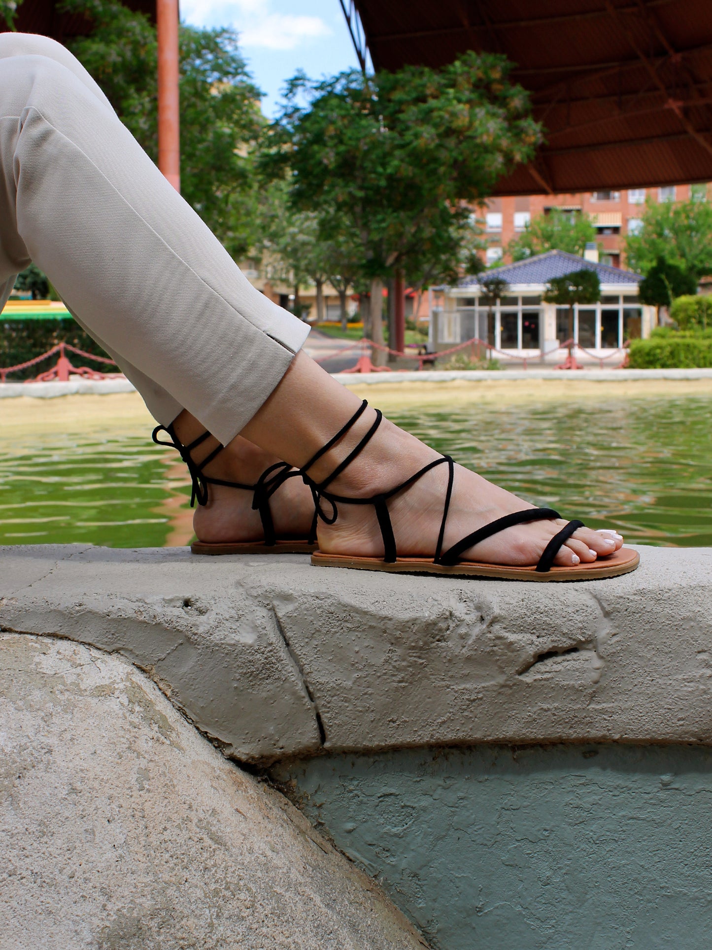 Mum Barefoot - Aitana (Dark)