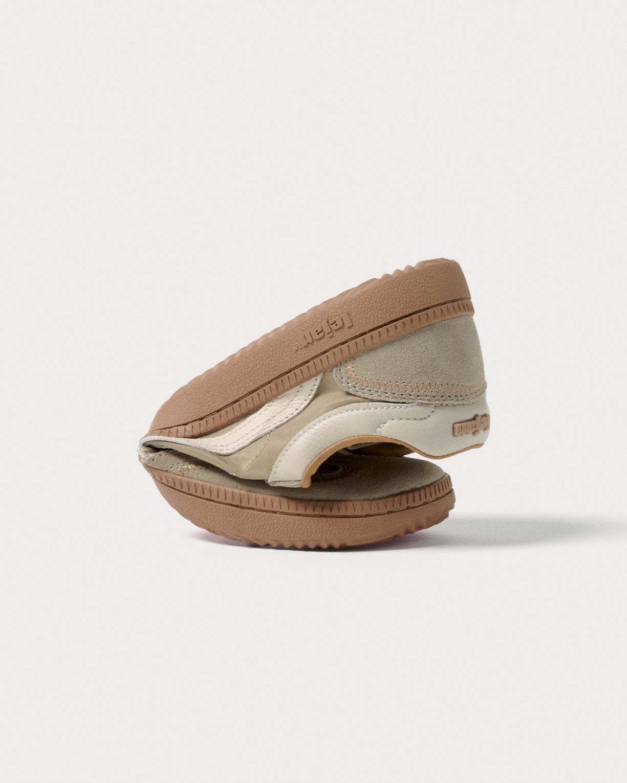 Lejan Brand - Lejan One Adulto (Dark Beige)
